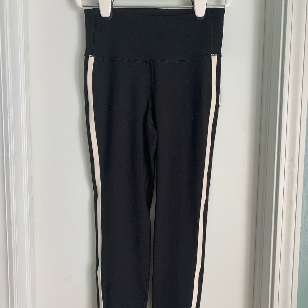 Medium Old Navy Striped Leggings